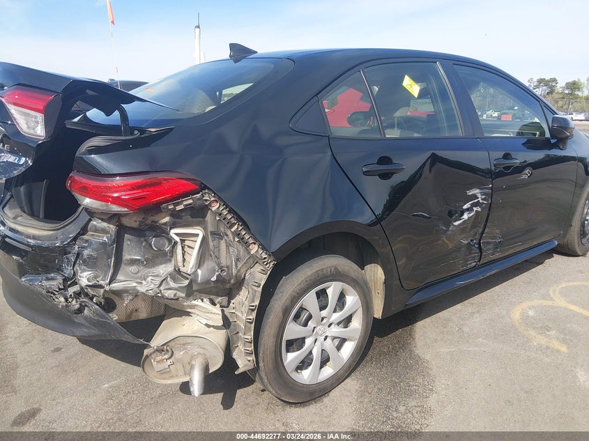 2024 Toyota Corolla VIN JTDBCMFE0R3068868 IAAI salvage auction — RIGHT SIDE, Wait Title, sold $5,800 on 2026-07-08 (photo 6)