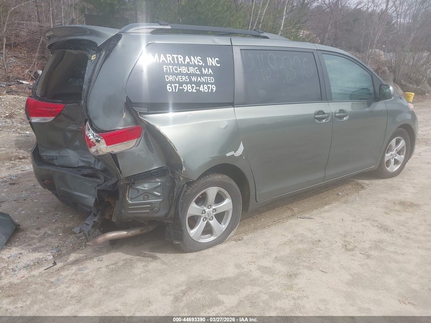 2012 Toyota Sienna VIN 5TDKK3DCXCS212687 IAAI salvage auction — REAR END, Wait Title, sold $1,050 on 2026-07-14 (photo 4)
