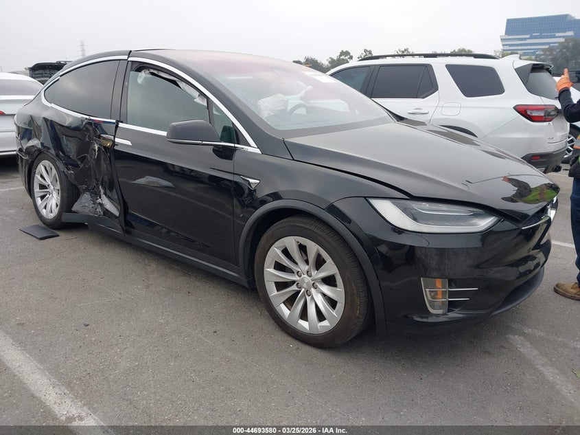 2019 Tesla Model x VIN 5YJXCAE28KF202045 IAAI salvage auction — RIGHT SIDE, Salvage (California), sold $5,700 on 2026-07-29 (photo 1)