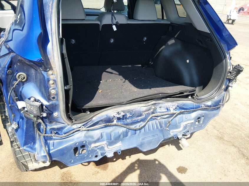2025 Toyota Corolla cross VIN 7MUCAAAG9SV131266 IAAI salvage auction — REAR END, Wait Title, sold $8,600 on 2026-07-23 (photo 6)
