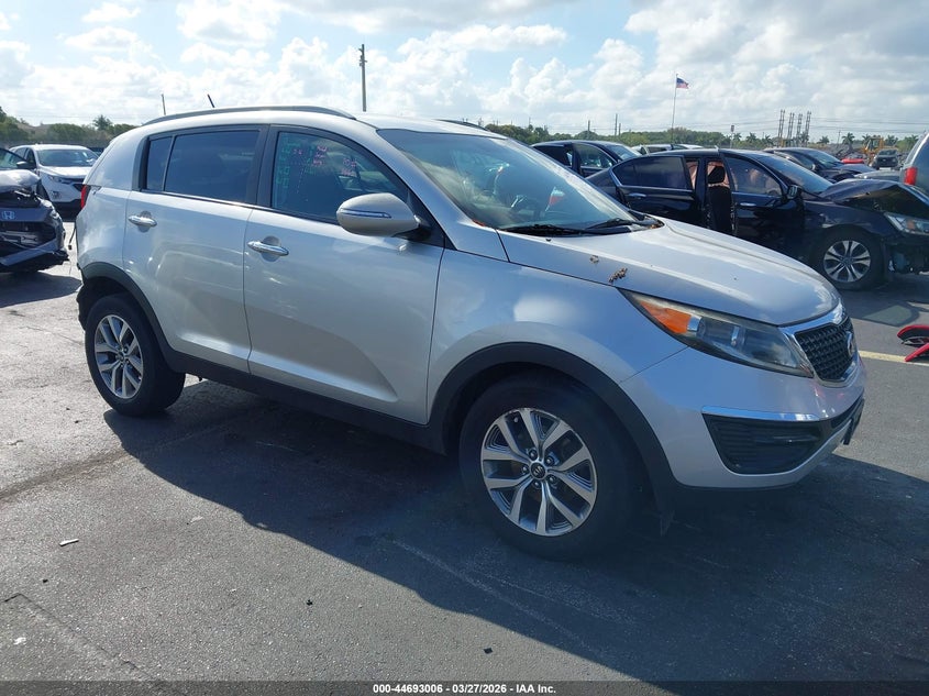 2015 Kia Sportage VIN KNDPB3ACXF7712583 IAAI salvage auction — REAR END, Wait Title, sold $2,025 on 2026-07-21 (photo 1)