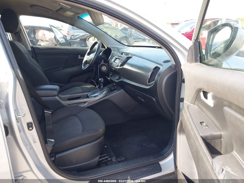 2015 Kia Sportage VIN KNDPB3ACXF7712583 IAAI salvage auction — REAR END, Wait Title, sold $2,025 on 2026-07-21 (photo 5)