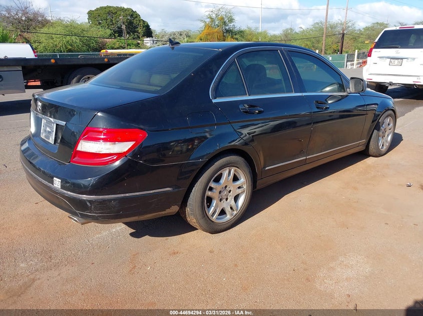 2008 Mercedes-benz C class VIN WDDGF54X88R030569 IAAI salvage auction — WATER/FLOOD, Salvage (Hawaii), sold $175 on 2026-08-04 (photo 4)