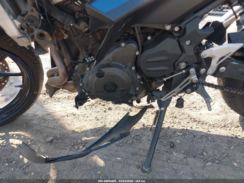 2025 Kawasaki Ninja VIN ML5EXGJ17SDA64921 IAAI salvage auction — FRONT END, Wait Title, sold $325 on 2026-07-29 (photo 9)