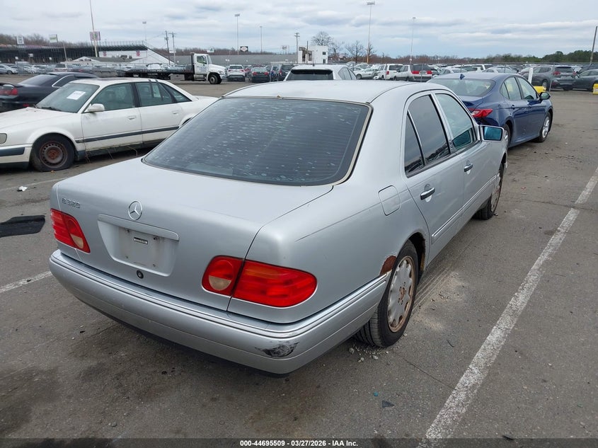1999 Mercedes-benz E-klasse VIN WDBJF65H0XA843087 IAAI salvage auction — FRONT & REAR, Salvage (New Jersey), sold $475 on 2026-07-13 (photo 4)