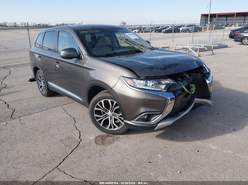 2018 Mitsubishi Outlander VIN JA4AD3A30JZ061200 IAAI salvage auction — FRONT END, Clear (Missouri), sold $2,850 on 2026-07-17 (photo 1)