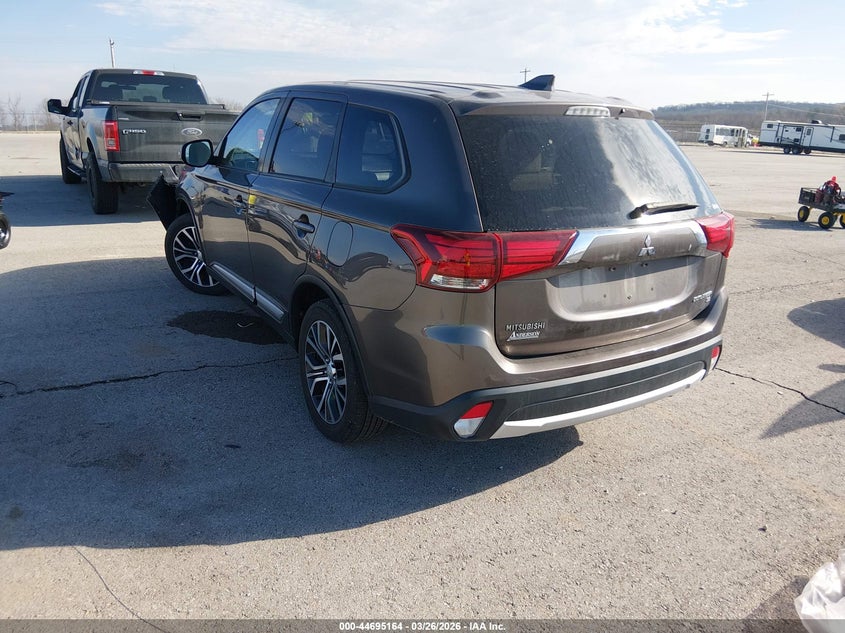 2018 Mitsubishi Outlander VIN JA4AD3A30JZ061200 IAAI salvage auction — FRONT END, Clear (Missouri), sold $2,850 on 2026-07-17 (photo 3)