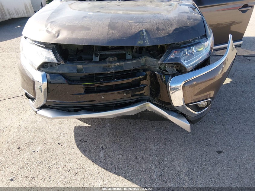 2018 Mitsubishi Outlander VIN JA4AD3A30JZ061200 IAAI salvage auction — FRONT END, Clear (Missouri), sold $2,850 on 2026-07-17 (photo 6)
