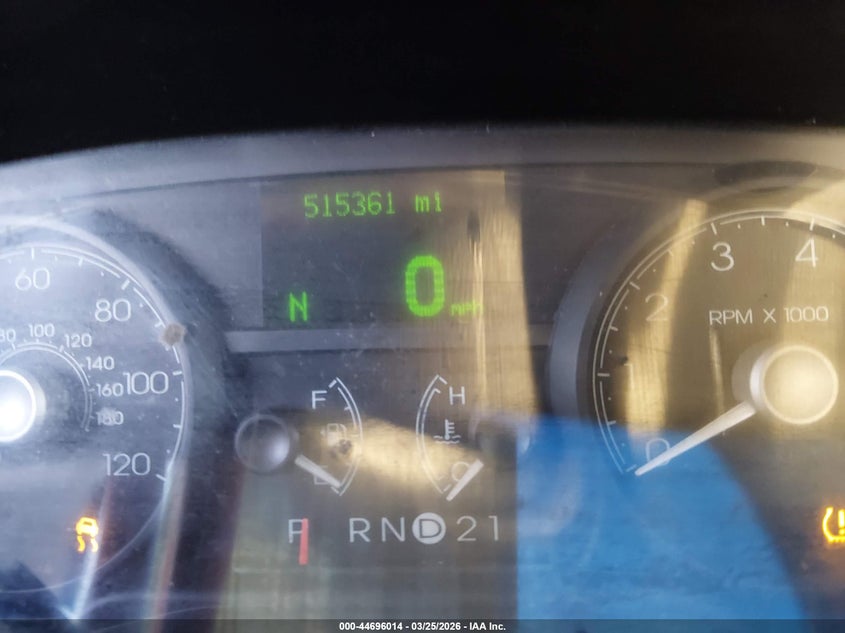 2010 Lincoln TOWN CAR VIN 2LNBL8CV0AX618861 IAAI salvage auction — WATER/FLOOD, Salvage (Hawaii), sold $50 on 2026-07-24 (photo 7)