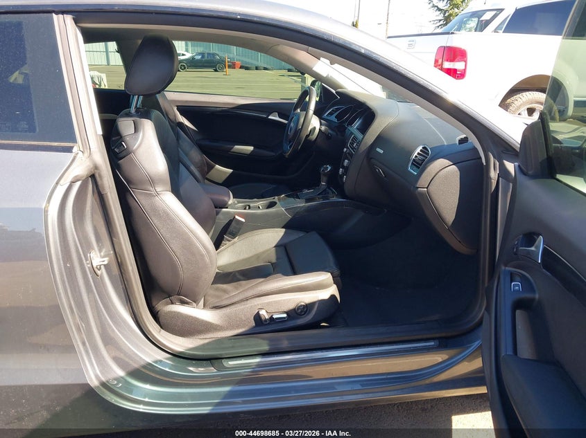2013 Audi A5 VIN WAULFAFR5DA010155 IAAI salvage auction — LEFT SIDE, Salvage (Oregon), sold $1,425 on 2026-07-14 (photo 5)