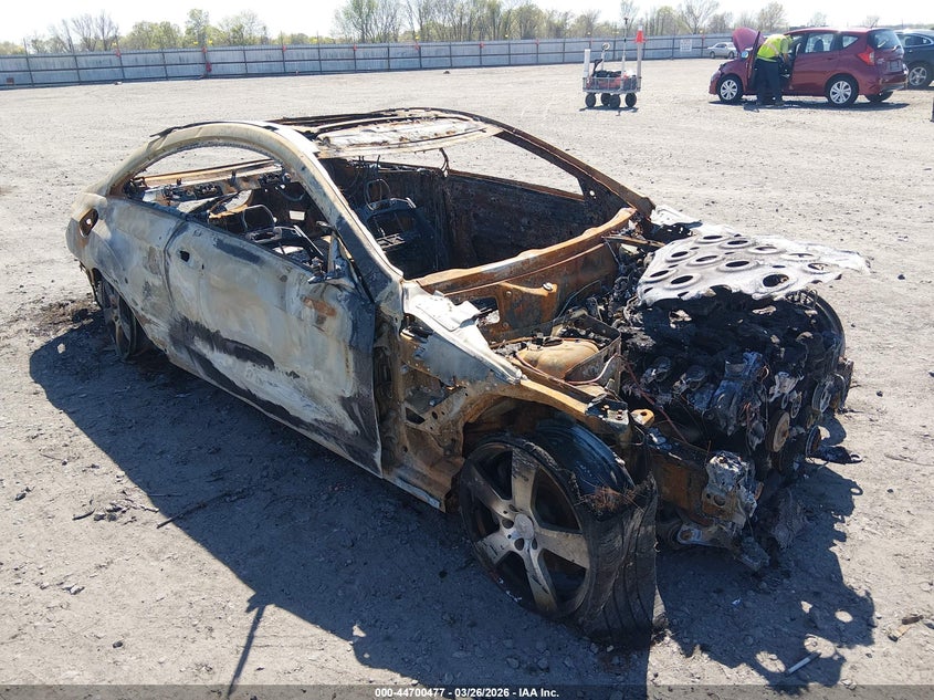 2010 Mercedes-benz E-class VIN WDDKJ7CB8AF005382 IAAI salvage auction — TOTAL BURN, Parts Only (Arkansas), sold $125 on 2026-07-15 (photo 1)