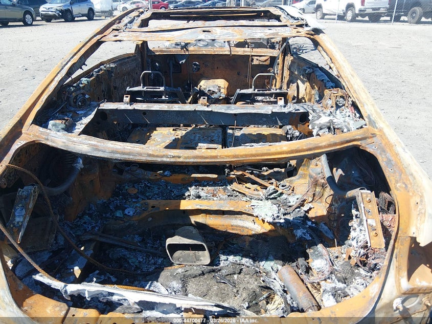 2010 Mercedes-benz E-class VIN WDDKJ7CB8AF005382 IAAI salvage auction — TOTAL BURN, Parts Only (Arkansas), sold $125 on 2026-07-15 (photo 6)