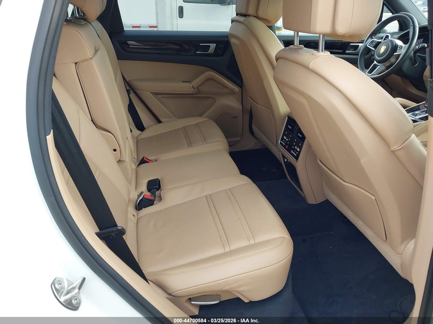 2019 Porsche Cayenne VIN WP1AA2AY0KDA07381 IAAI salvage auction — FRONT END, Wait Title, sold $11,500 on 2026-07-09 (photo 8)