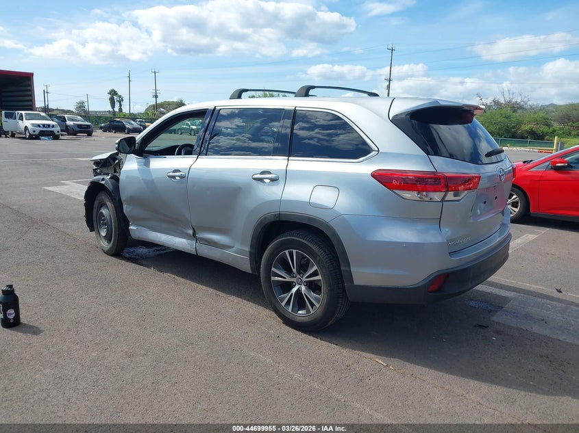 2017 Toyota Highlander VIN 5TDZARFH4HS032156 IAAI salvage auction — FRONT END, Salvage (Hawaii), sold $4,100 on 2026-07-14 (photo 3)