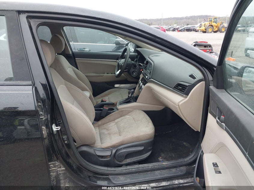 2019 Hyundai Elantra VIN KMHD74LF0KU759873 IAAI salvage auction — HAIL, Clear (Oklahoma), sold $3,150 on 2026-07-07 (photo 5)