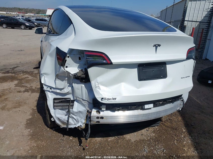 2023 Tesla Model y VIN 7SAYGDEE3PF706419 IAAI salvage auction — REAR END, Clear (Oklahoma), sold $12,600 on 2026-07-29 (photo 6)