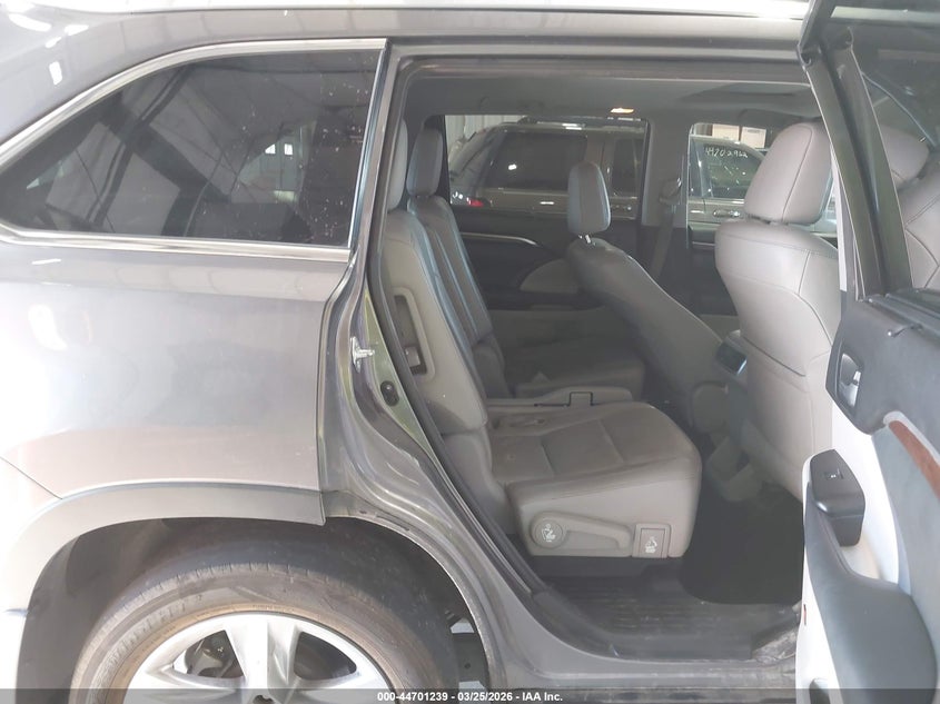 2015 Toyota Highlander VIN 5TDDKRFH5FS124297 IAAI salvage auction — RIGHT REAR, Clear (Missouri), sold $7,350 on 2026-07-20 (photo 8)