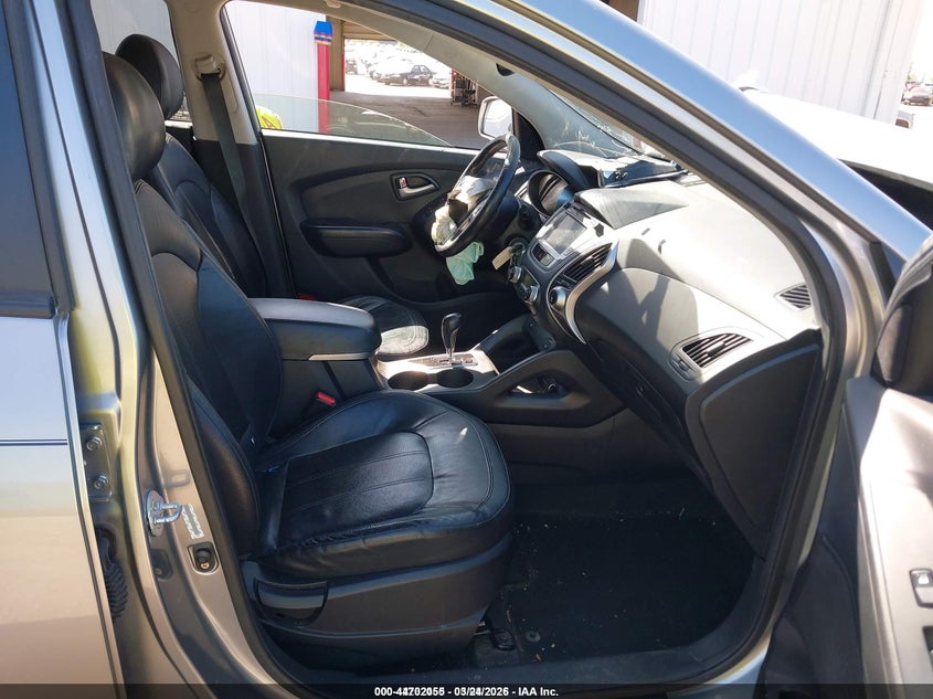 2011 Hyundai Tucson VIN KM8JU3AC7BU259949 IAAI salvage auction — LEFT FRONT, Salvage (Illinois), sold $675 on 2026-07-22 (photo 5)