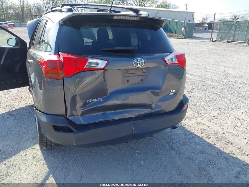 2014 Toyota Rav 4 VIN JTMBFREV4ED078099 IAAI salvage auction — REAR END, Wait Title, sold $3,825 on 2026-07-08 (photo 6)