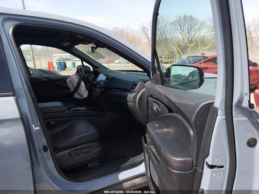 2025 Honda Ridgeline VIN 5FPYK3F88SB005910 IAAI salvage auction — LEFT FRONT, Wait Title, sold $11,900 on 2026-07-22 (photo 5)