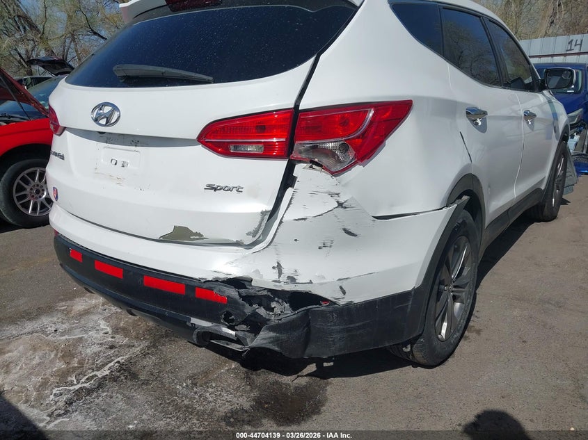 2015 Hyundai Santa fe VIN 5XYZT3LB6FG272472 IAAI salvage auction — FRONT & REAR, Wait Title, sold $475 on 2026-07-16 (photo 6)