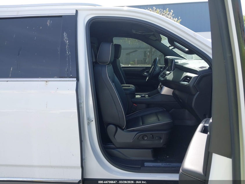 2024 Gmc Yukon VIN 1GKS2GKT7RR380907 IAAI salvage auction — RIGHT SIDE, Clear - Dealer Only (California), sold $49,050 on 2026-08-03 (photo 5)