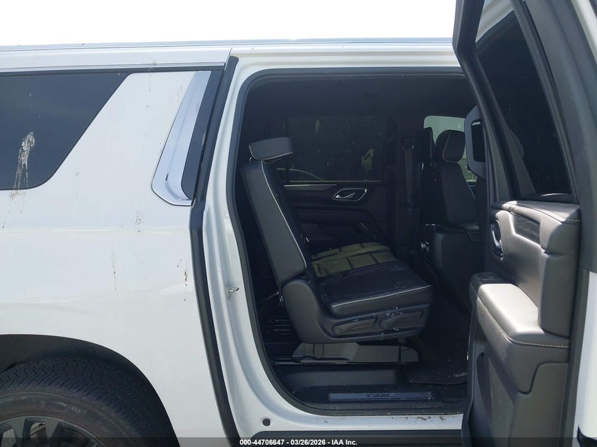 2024 Gmc Yukon VIN 1GKS2GKT7RR380907 IAAI salvage auction — RIGHT SIDE, Clear - Dealer Only (California), sold $49,050 on 2026-08-03 (photo 8)