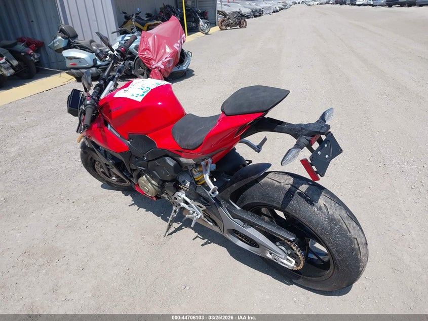 2026 Ducati Streetfighter VIN ZDMFAK6W4TB001745 IAAI salvage auction — FRONT & REAR, Wait Title, sold $13,050 on 2026-08-05 (photo 3)