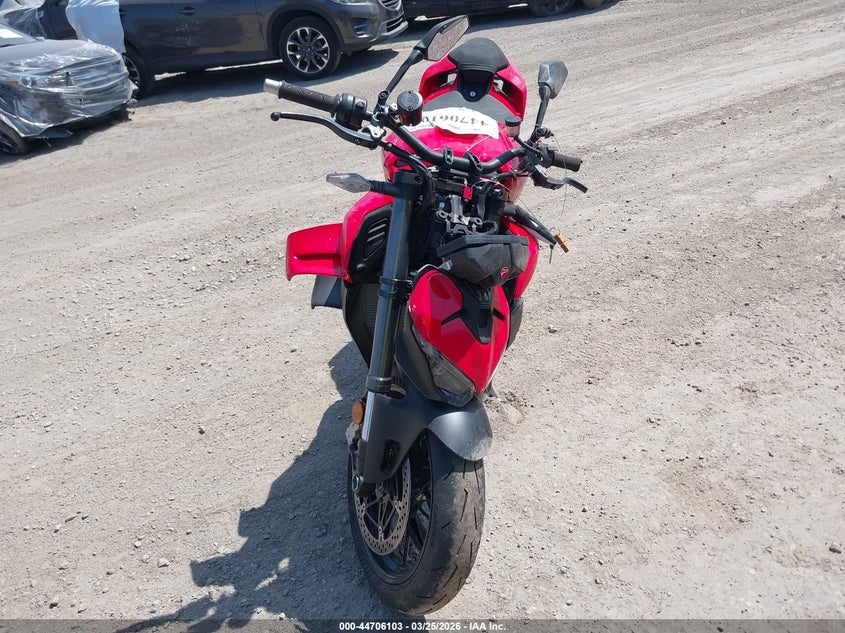 2026 Ducati Streetfighter VIN ZDMFAK6W4TB001745 IAAI salvage auction — FRONT & REAR, Wait Title, sold $13,050 on 2026-08-05 (photo 5)