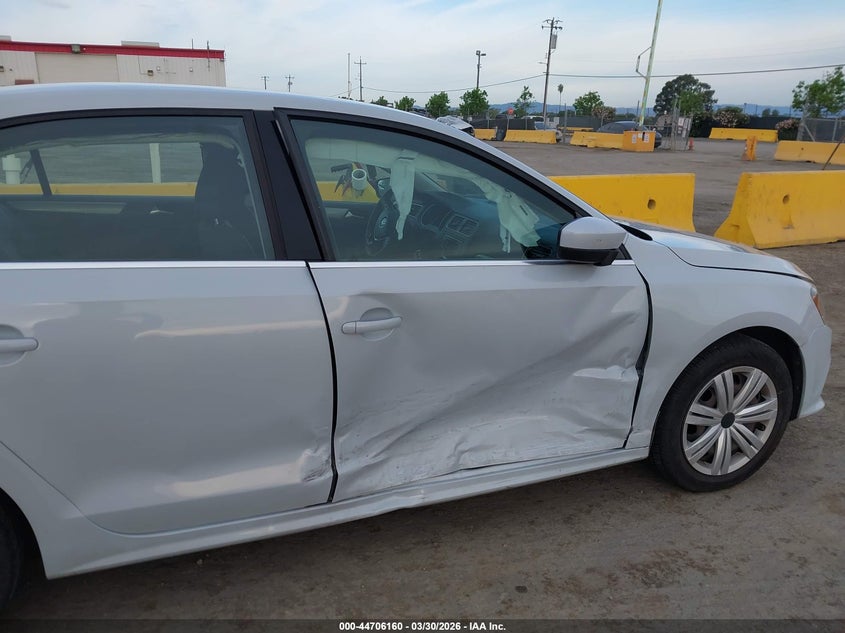 2017 Volkswagen Jetta VIN 3VW2B7AJ6HM406745 IAAI salvage auction — RIGHT SIDE, Wait Title, sold $3,700 on 2026-07-09 (photo 6)