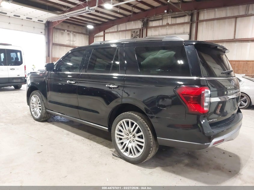 2024 Ford Expedition VIN 1FMJU2A84REA76356 IAAI salvage auction — FRONT END, Wait Title, sold $15,500 on 2026-07-30 (photo 3)
