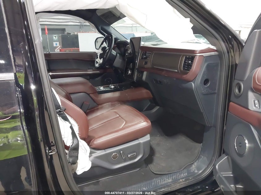 2024 Ford Expedition VIN 1FMJU2A84REA76356 IAAI salvage auction — FRONT END, Wait Title, sold $15,500 on 2026-07-30 (photo 5)