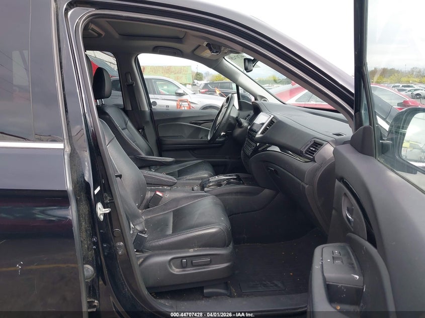 2017 Honda Pilot VIN 5FNYF6H98HB066123 IAAI salvage auction — RIGHT REAR, Salvage (Oregon), sold $8,100 on 2026-07-09 (photo 5)