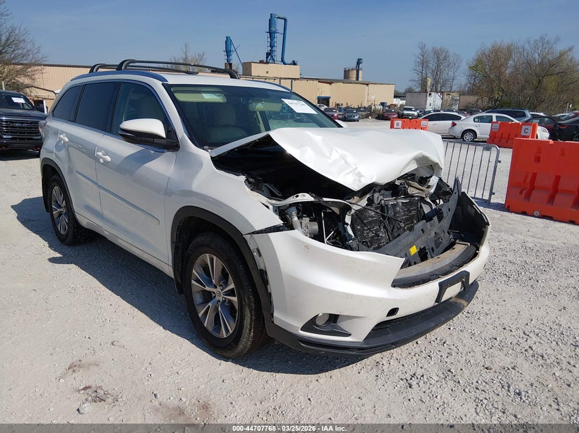 2015 Toyota Highlander VIN 5TDJKRFH7FS187629 IAAI salvage auction — FRONT END, Original (Kentucky), sold $4,550 on 2026-07-29 (photo 1)