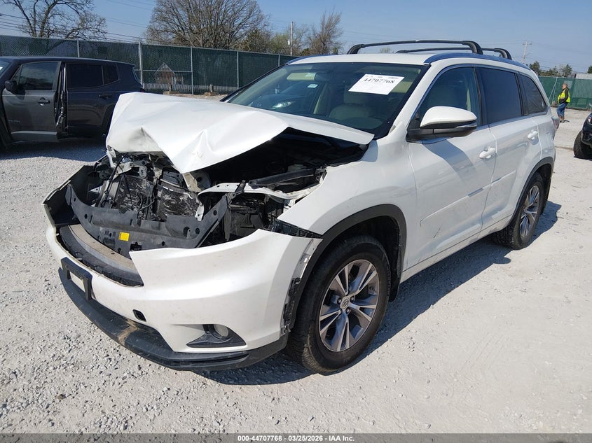 2015 Toyota Highlander VIN 5TDJKRFH7FS187629 IAAI salvage auction — FRONT END, Original (Kentucky), sold $4,550 on 2026-07-29 (photo 2)