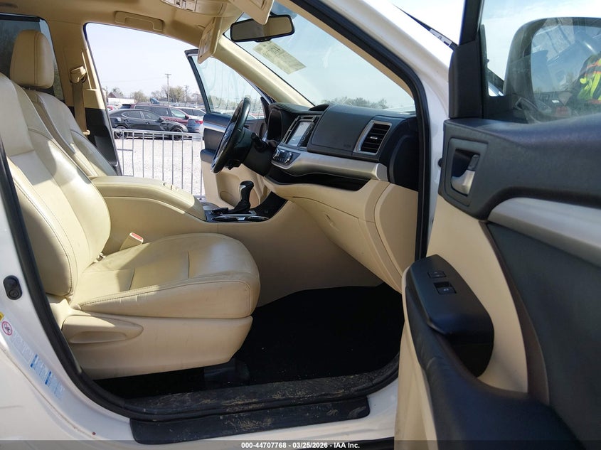 2015 Toyota Highlander VIN 5TDJKRFH7FS187629 IAAI salvage auction — FRONT END, Original (Kentucky), sold $4,550 on 2026-07-29 (photo 5)