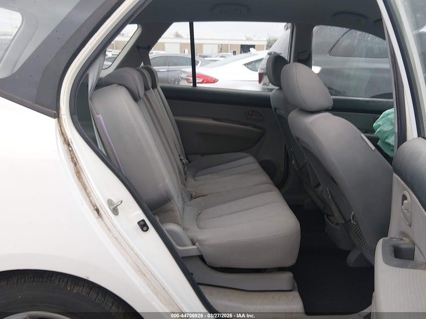 2008 Kia Rondo VIN KNAFG526X87169155 IAAI salvage auction — ALL OVER, Junk (Oklahoma), sold $200 on 2026-07-15 (photo 8)