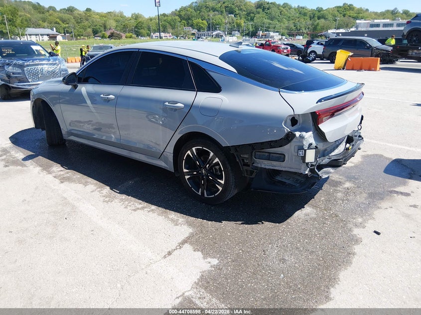 2022 Kia K5 VIN 5XXG64J26NG166744 IAAI salvage auction — REAR END, Salvage (Illinois), sold $6,600 on 2026-07-09 (photo 3)
