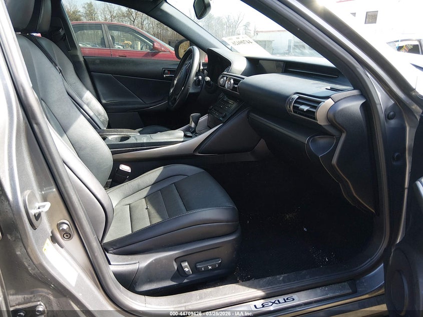2014 Lexus Is VIN JTHCE1D25E5003940 IAAI salvage auction — THEFT, Wait Title, sold $6,950 on 2026-07-15 (photo 5)