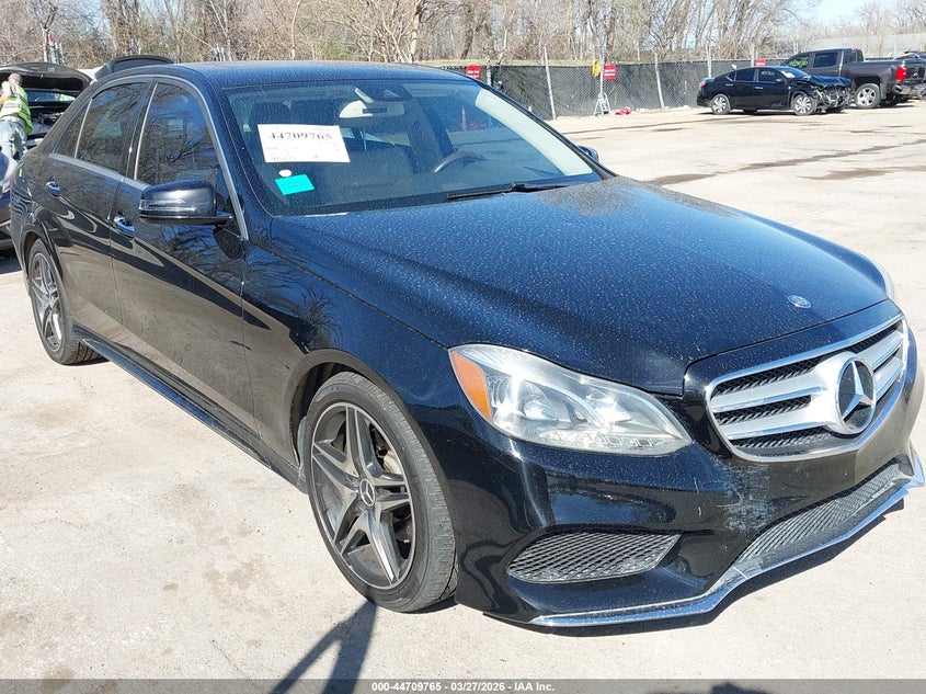 2014 Mercedes-benz E-klasse VIN WDDHF8JB4EB011424 IAAI salvage auction — HAIL, Clear (Kansas), sold $5,000 on 2026-08-19 (photo 1)