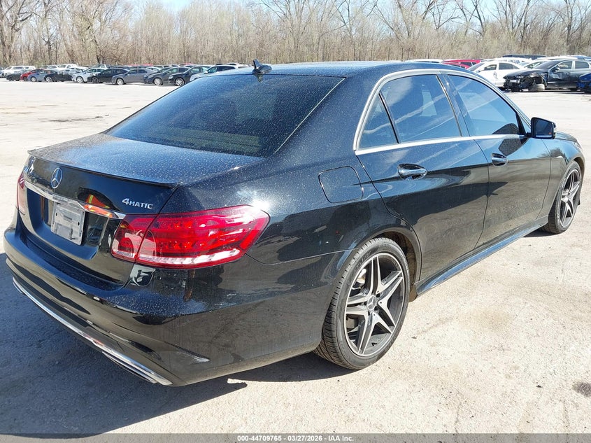 2014 Mercedes-benz E-klasse VIN WDDHF8JB4EB011424 IAAI salvage auction — HAIL, Clear (Kansas), sold $5,000 on 2026-08-19 (photo 4)