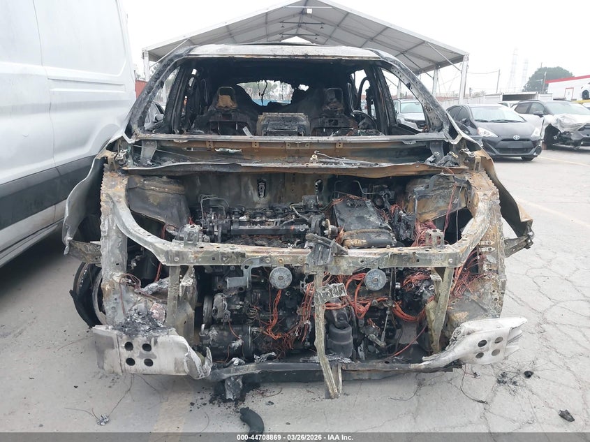 2021 Toyota Sienna VIN 5TDYRKEC4MS026465 IAAI salvage auction — TOTAL BURN, Salvage Title, sold $2,225 on 2026-07-15 (photo 6)