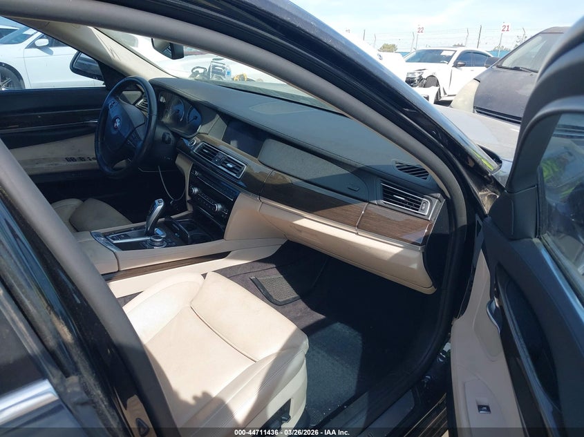 2011 BMW 7er VIN WBAKA4C5XBC613150 IAAI salvage auction — LEFT SIDE, Salvage (California), sold $1,850 on 2026-07-15 (photo 5)
