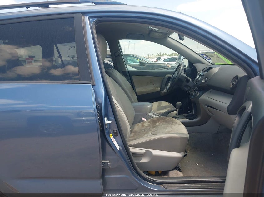 2011 Toyota Rav 4 VIN JTMBF4DVXBD040120 IAAI salvage auction — NORMAL WEAR, Original (Texas), sold $3,900 on 2026-07-09 (photo 5)