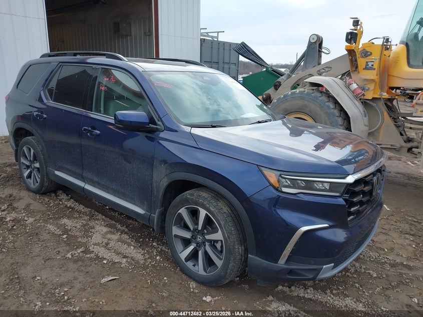 2025 Honda Pilot VIN 5FNYG1H77SB053692 — IAAI salvage auction photo