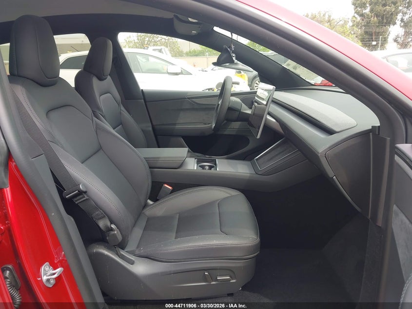 2026 Tesla Model y VIN 7SAYGDEE8TF596753 IAAI salvage auction — RIGHT FRONT, Wait Title, sold $26,550 on 2026-07-06 (photo 5)
