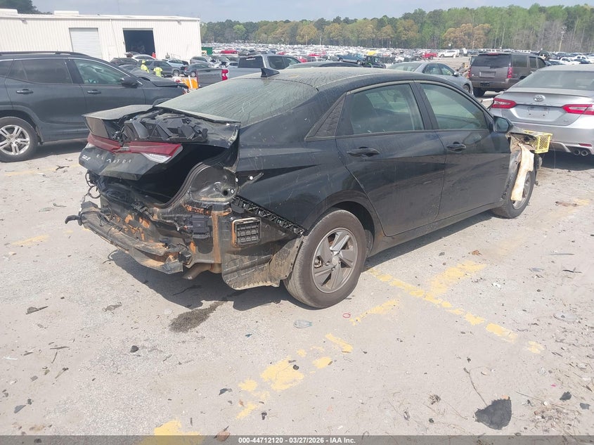 2025 Hyundai Elantra VIN KMHLL4DG0SU006956 IAAI salvage auction — REAR END, Wait Title, sold $4,550 on 2026-07-08 (photo 4)