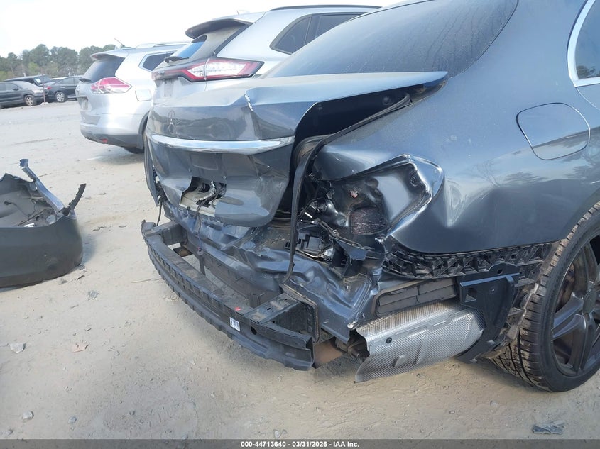 2017 Mercedes-benz E-klasse VIN WDDZF4JB9HA196867 IAAI salvage auction — REAR END, Wait Title, sold $7,375 on 2026-08-25 (photo 6)