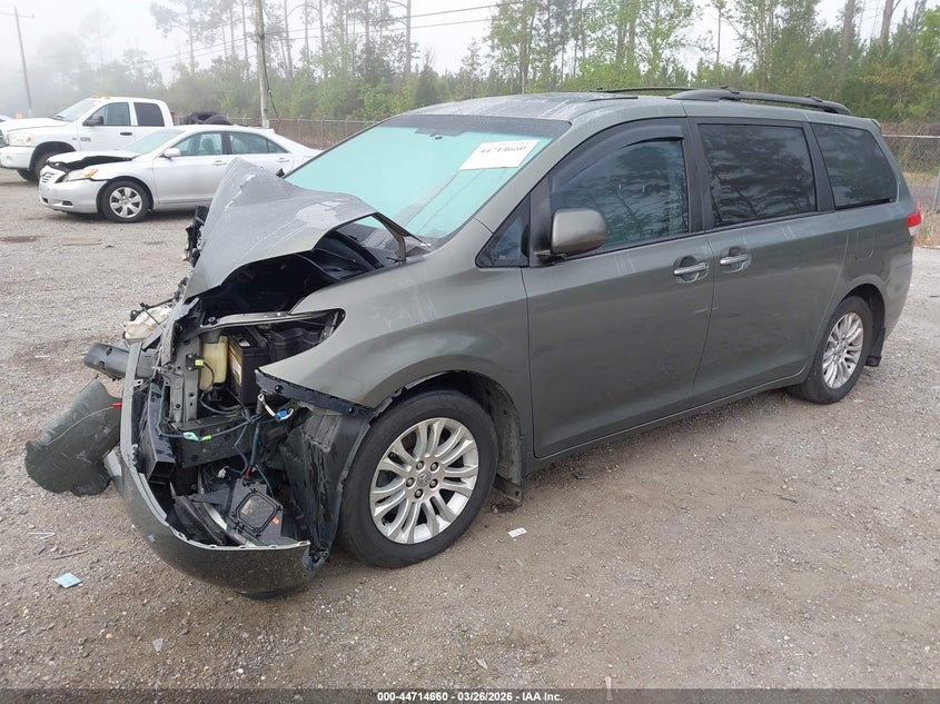 2011 Toyota Sienna VIN 5TDYK3DC8BS172733 IAAI salvage auction — FRONT END, Rebuildable (Florida), sold $850 on 2026-07-21 (photo 2)