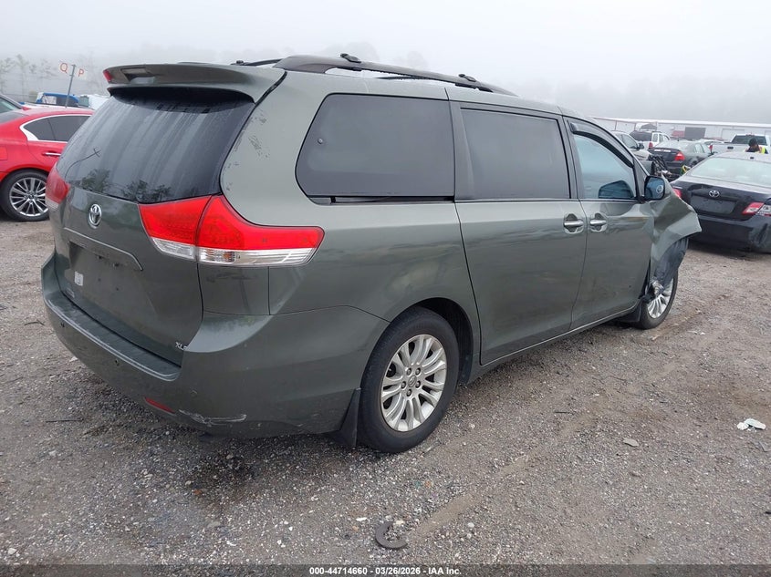 2011 Toyota Sienna VIN 5TDYK3DC8BS172733 IAAI salvage auction — FRONT END, Rebuildable (Florida), sold $850 on 2026-07-21 (photo 4)